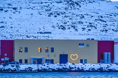 Uvær, nye dødsfall og storfusjon i laksebransjen