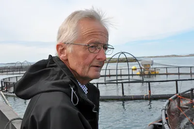 Det var tøffe tider for oppdrettspionér Inge Kristoffersen (79): – Vi lå ute for rov og ran