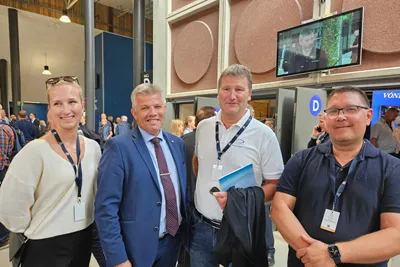 Fiskeriministeren ga ut tillatelser på Aqua Nor: – Det blir et ekstra glass vin