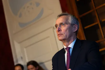 Handelskrigen kan føre til EU-toll – slik vurderer Stoltenberg sjansen for at Norge går fri