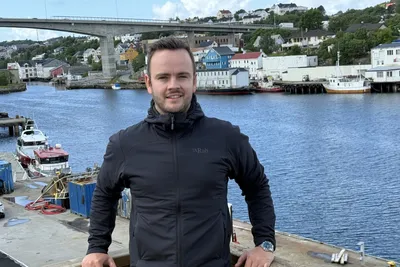 Spyler rundt 450 nøter i uken i høysesongen