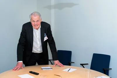 Salmar hylles i «snakkisbok»: – En av de soleklart dyktigste oppdretterne