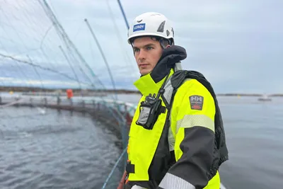 28-åringen er driftsleder hos Lerøy Midt: – Det er store dimensjoner her, og det er mye ansvar
