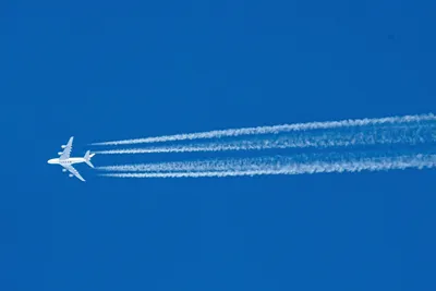 'Outrageous greenwash' | No clear role for hydrogen as critics slam UK's net-zero aviation strategy
