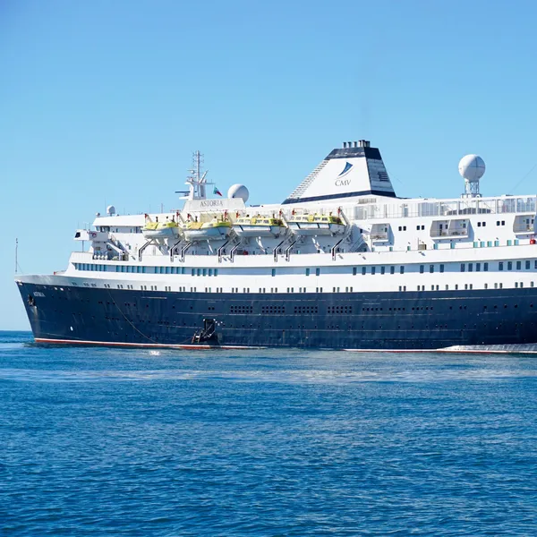 洋楽 Maltese  Who Is Cruising The Cruiser Windstar Cruises Ships & Deals at CheapCaribbean.com Cruises