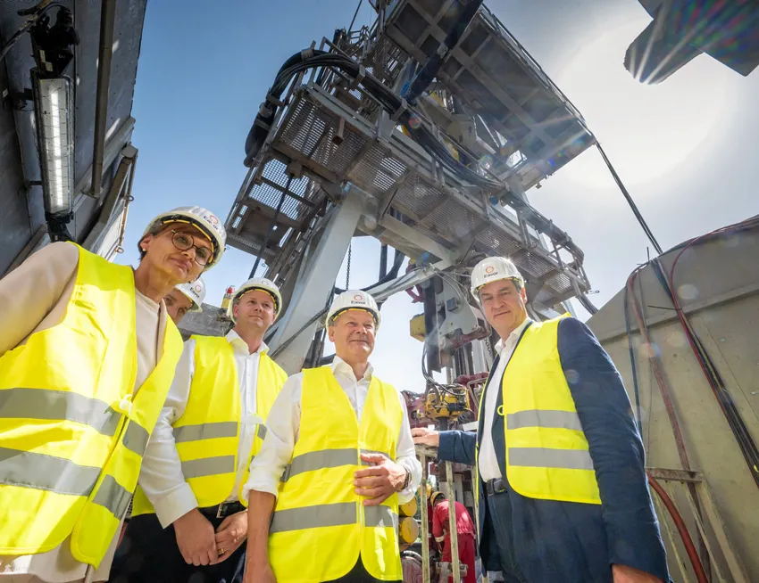 Eavor Loop visit | Scholz pledges 10 times more geothermal heating by 2030