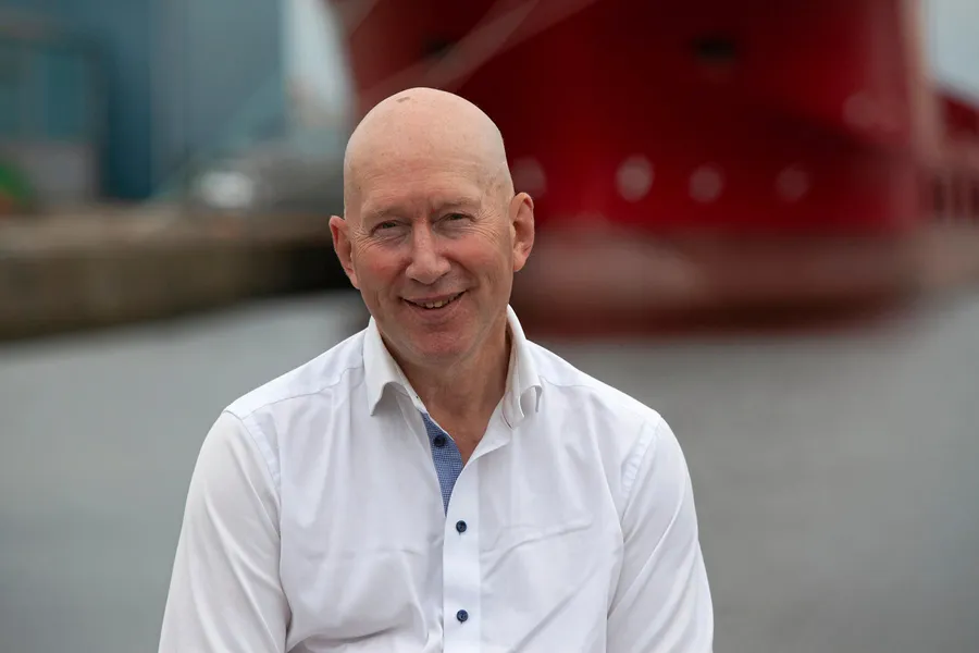 – Dagen i dag er en stor milepæl i Benchmarks arbeid med å sikre et mer bærekraftig havbruk og skape en næring hvor ingen kjemikalier eller legemidler slippes ut i sjøen, uttaler Neil Robertson.