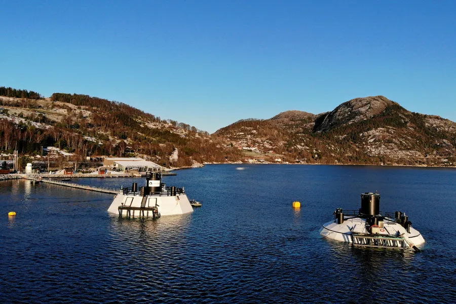 Grieg Seafood Rogaland og Fishglobe samarbeider i dag om oppdrett av postsmolt i to mindre «glober», eller lukkede oppdrettsanlegg, i Ryfylke.