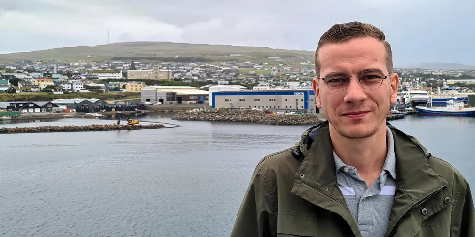 Hanus Jacobsen, who heads Bakkafrost's US operations, says it will likely be next summer before the company begins operating its own plane to fly salmon to the US market. Originally, the company suggested the plane would be flying this year.