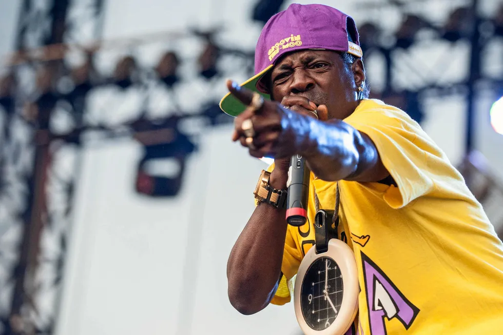 Rap Icon Flavor Flav wants to save Red Lobster.