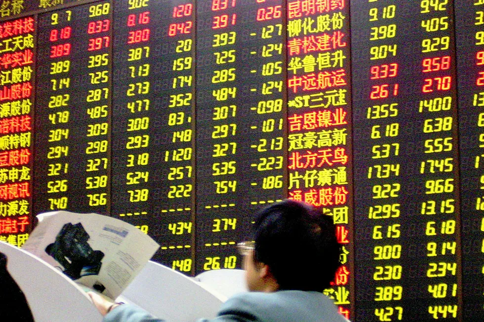 Rising prices: oil rose on Tuesday on growing supply concerns