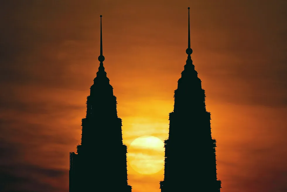 Race is on: Petronas Twin Towers in Kuala Lumpur, Malaysia