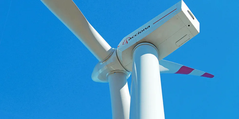 The plant will use Acciona-brand turbines.