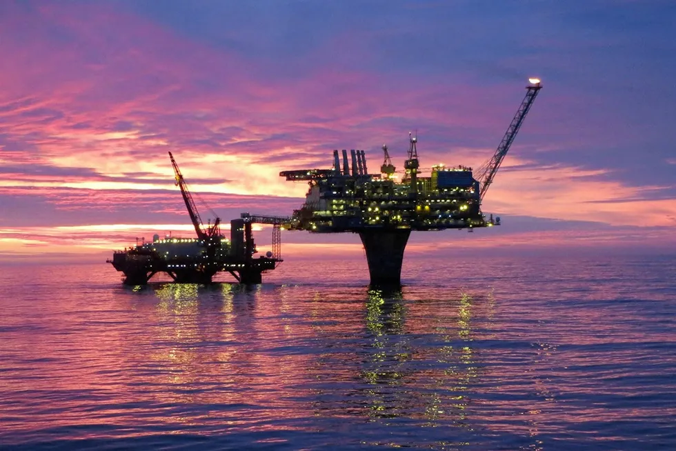 Draugen platform: to which Hasselmus will be tied back