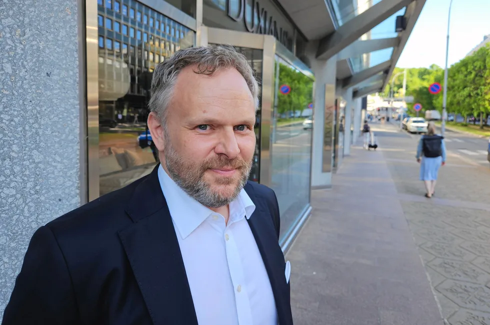 Helge Kvalvik is CEO at Masoval.