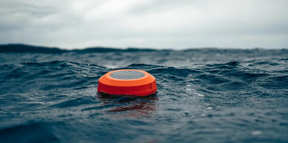 One of Innomar's products, the smart buoy, is based on wireless transmission that makes it possible to monitor operations and collect relevant data in real time.