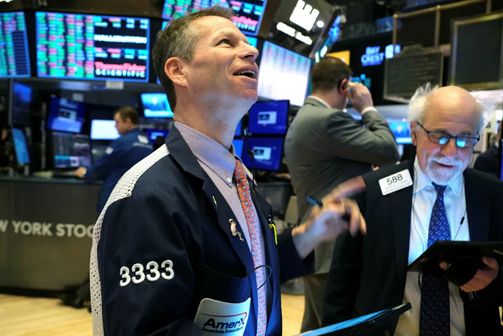 Positive week: oil prices are set to post their first weekly gain in six weeks