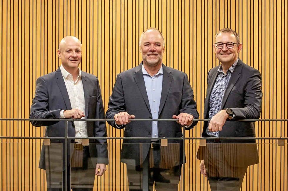 Tom Rasmussen (centre) will assume the role of chief executive of Global Gravity on 1 January, flanked by owner and incoming board chairman Kenneth Hagelskjaer (right) and new board member Jacob Gehlert (left).