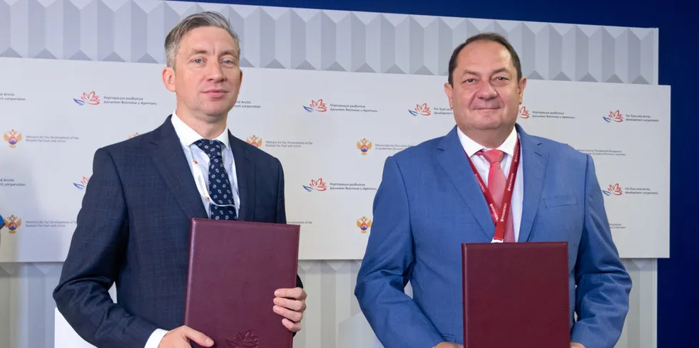 General director of FEDC, Igor Nosov, with RFC's Viktor Litvinenko.