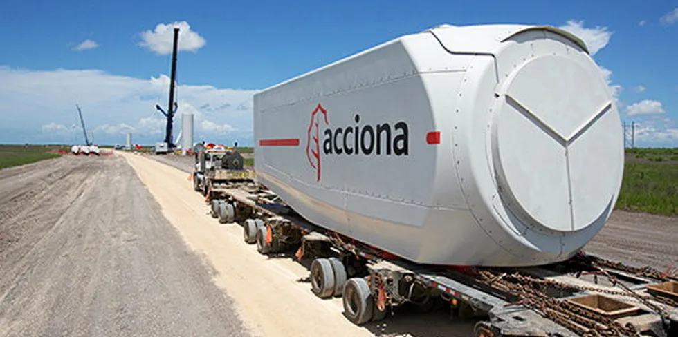 Acciona turbine nacelle in transit in Texas, US