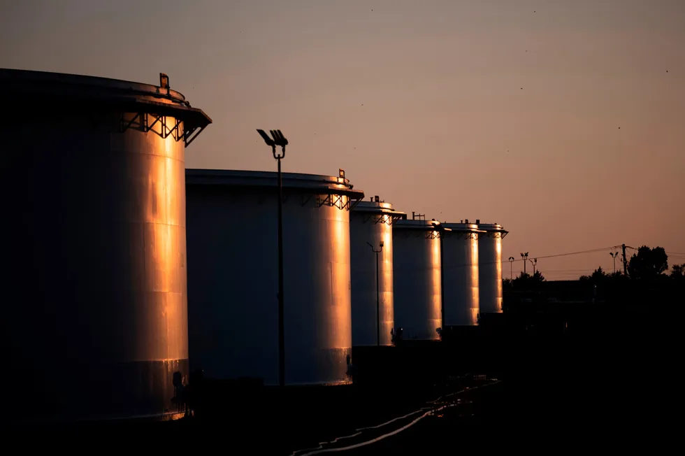 Oil down: in part due to US fuel inventories increase
