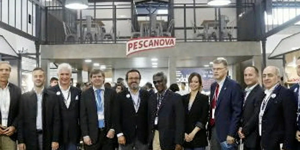 A singing ceremony took place this week at the Conexmar show.