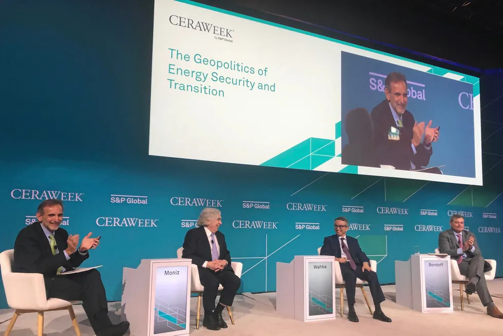 Threat: US-China tensions could hurt the global low-carbon drive.