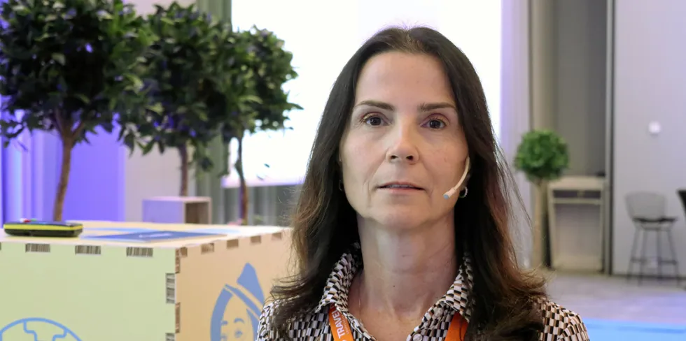 SalMar CEO Linda Litlekalsoy Aase has called an extraordinary general meeting to extend dates on the company's merger with Norway Royal Salmon.