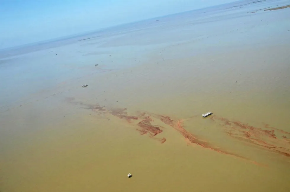 Spill: an abandoned Hilcorp well has leaked oil and gas into the Mississippi River
