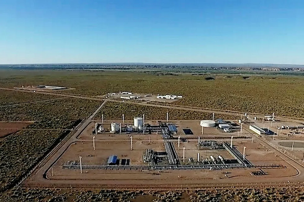 Development: Shell production drive in Vaca Muerta