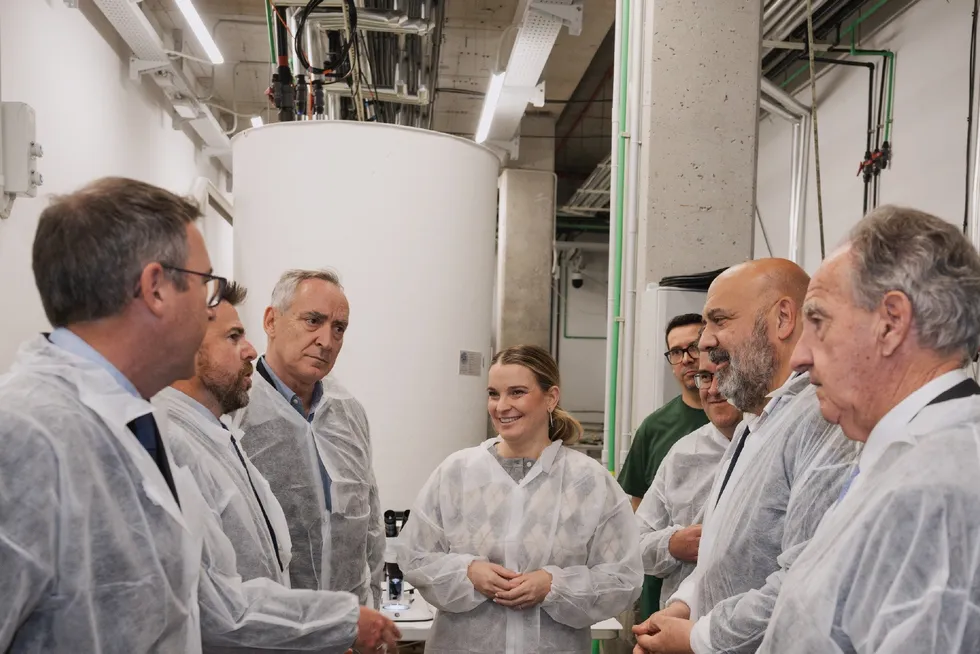 Spanish authorities in late March attended the inauguration of the new Balearic Aquiculture building in Mallorca.
