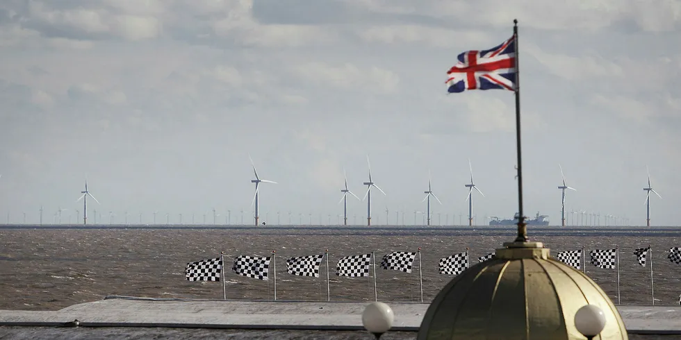 The UK's Gunfleet Sands wind farm, as seen from the town of Clacton-on-Sea. Foto: Peter Macdiarmid