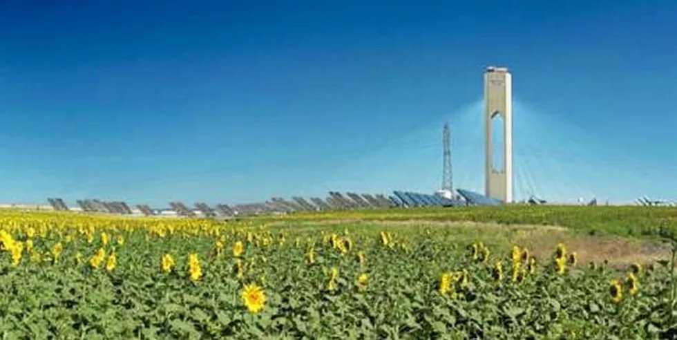 Concentrated solar power with tower in Spain