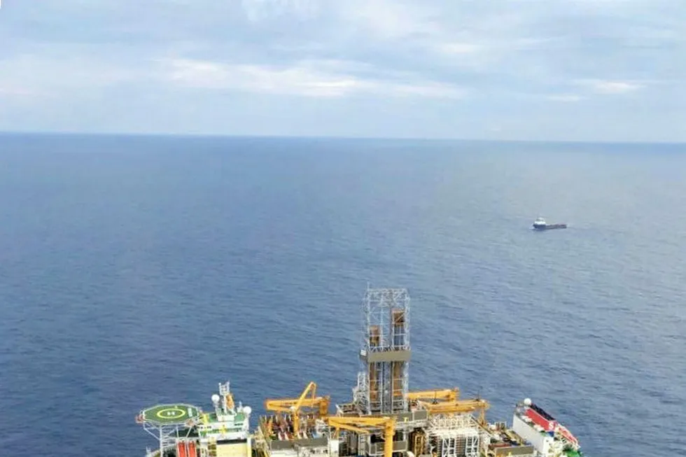 Israel discovery: the Stena DrillMax on location at Karish North