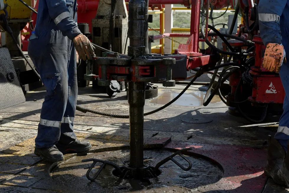 Rig count: fell by two to 967, down 85 from last year’s count