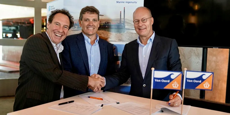 Jacques Stoof of Mammoet (left), Trevor Bourne of Verton (middle) and Paul Verheul of Van Oord (right).