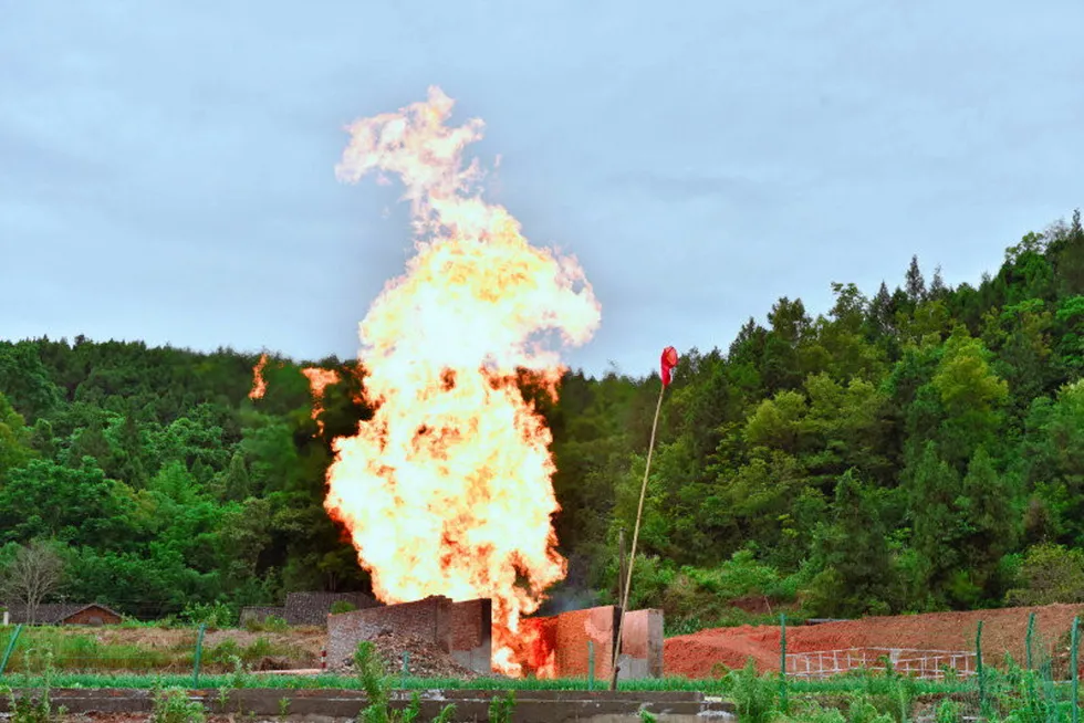 Testing: the Qiulin 209-8-H2 discovery well flowed 910,000 cubic metres of tight gas per day