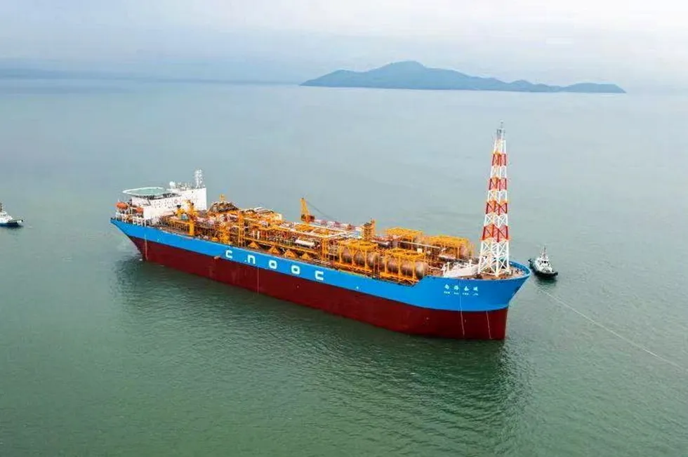 The Nanhai Fenjin FPSO was modified to serve the Huizhou 26-6 field.