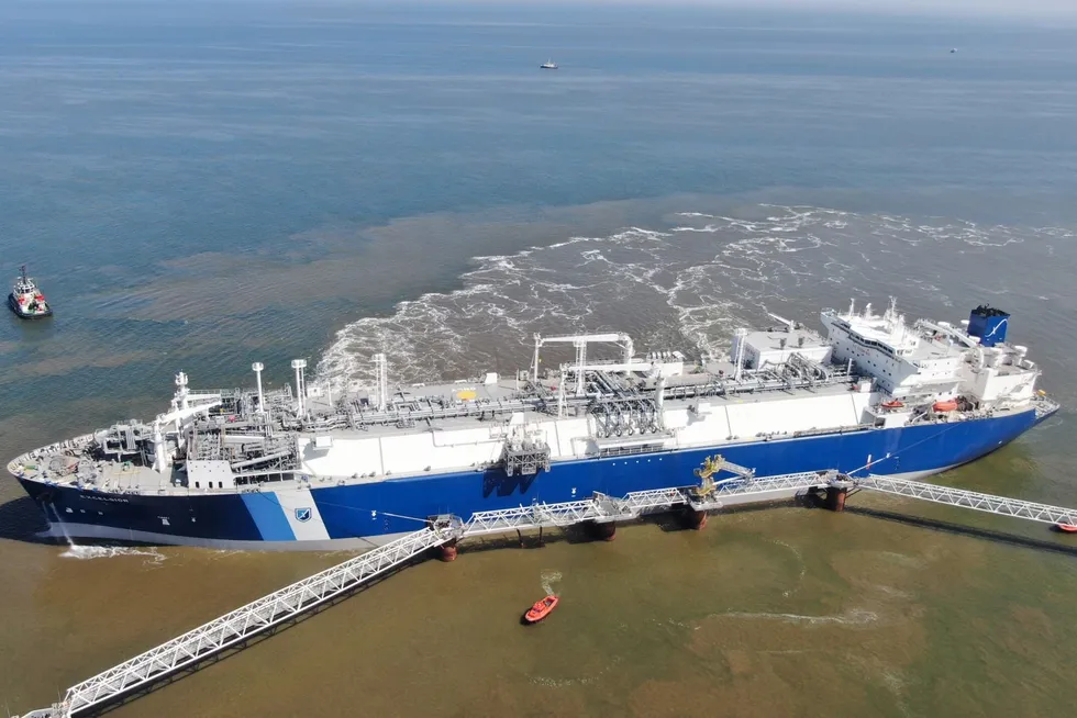The Excelsior FSRU arrived at Wilhelmshaven on 28 April.
