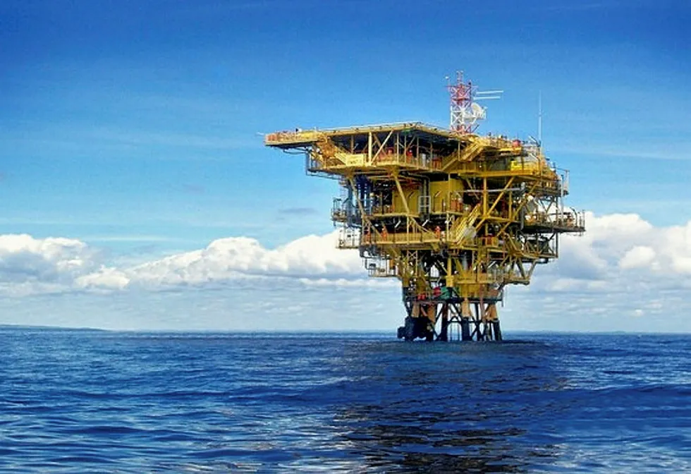 Priorities: the PMNT-1 fixed platform in the Manati natural gas field