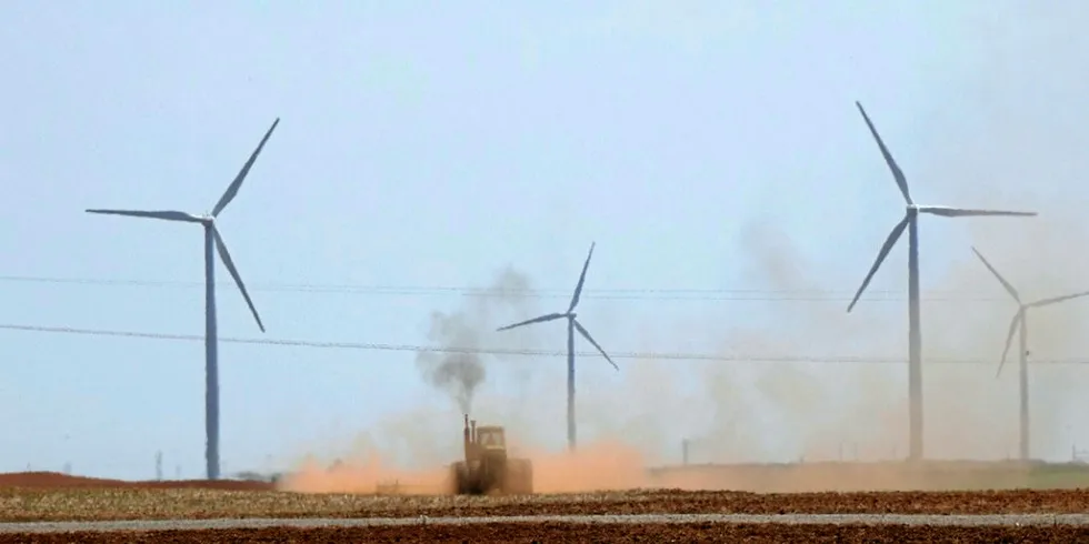 Draft of Perry's US grid study finds no threat to reliability: report