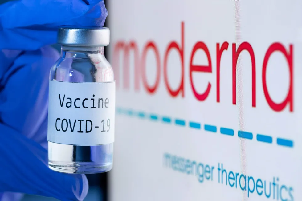 OIL SETTLES UP: US FDA panel nears Moderna vaccine authorization