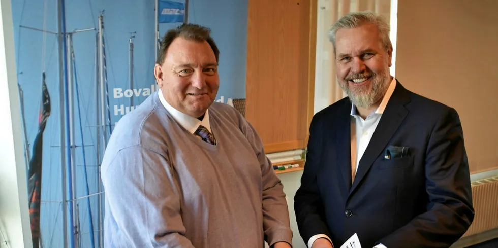The mayor of Sotnas, Mats Abrahamsson, and Lighthouse Finance CEO Roy Hoias.