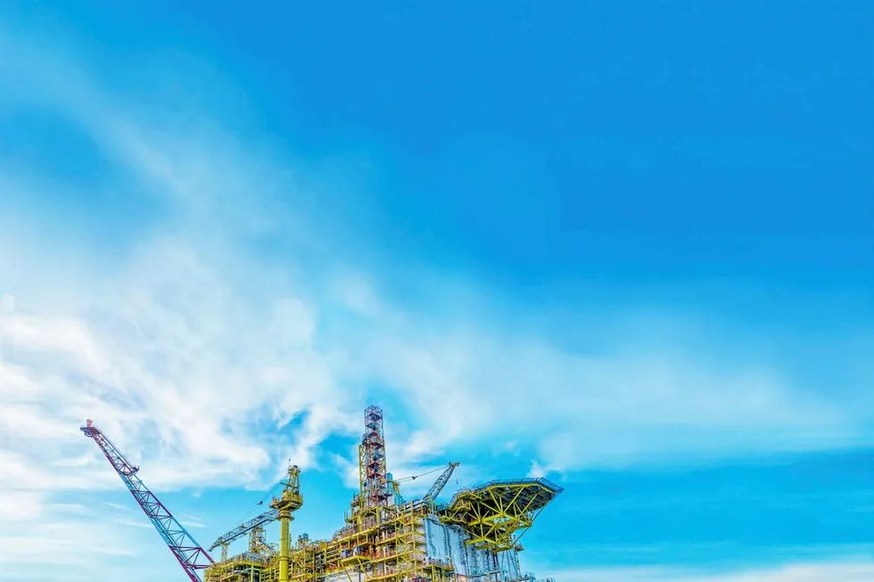 North Malay Basin project: the Bergading central processing platform