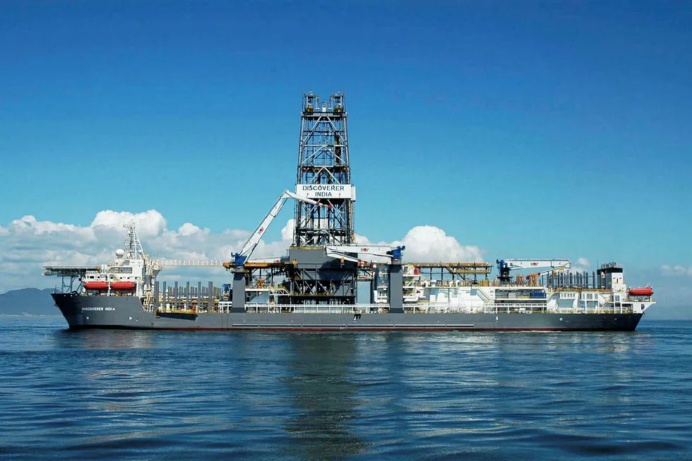 Transocean: drillship Discoverer India