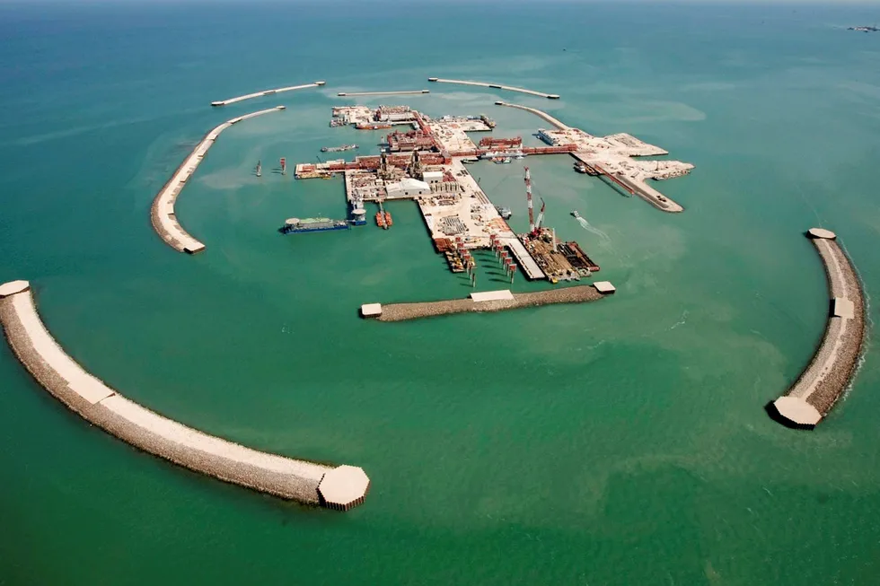 Kashagan: huge development in Caspian Sea off Kazakhstan