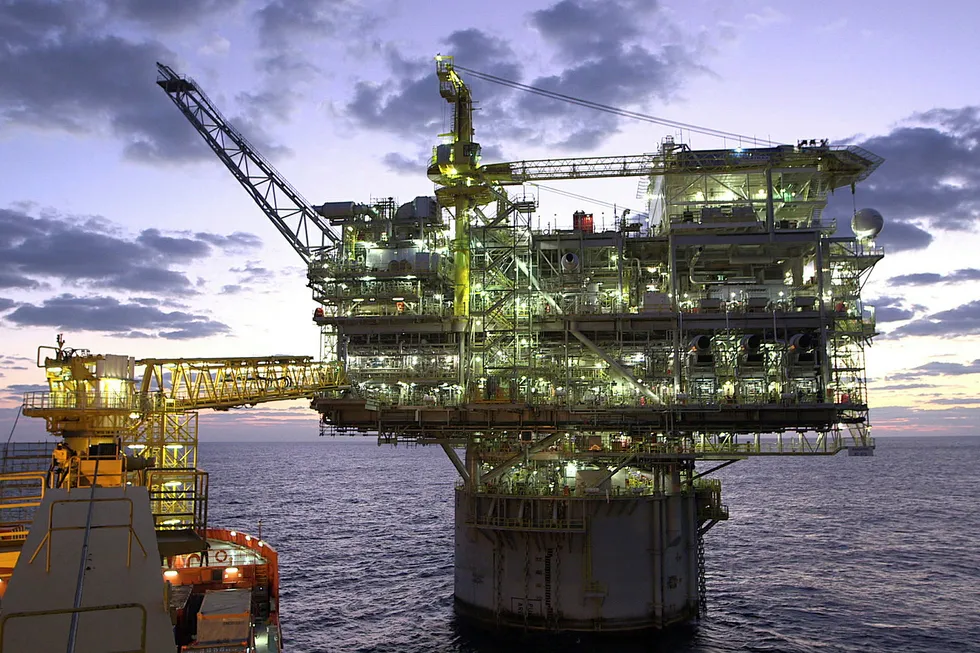 Llog Exploration: Confirms Buckskin to be hosted at Anadarko's Lucius spar in deep-water Gulf