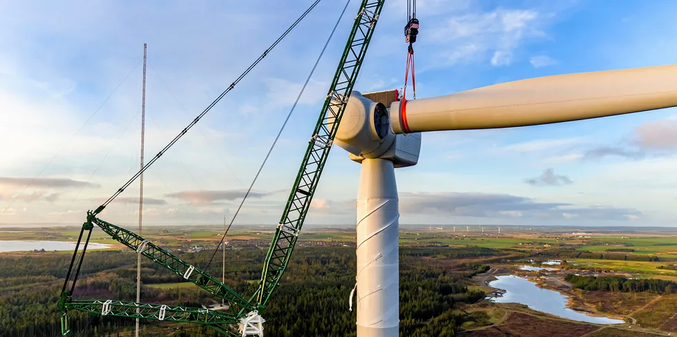 Blades being bolted on to Siemens Gamesa's 11MW prototype in Osterild, Denmark