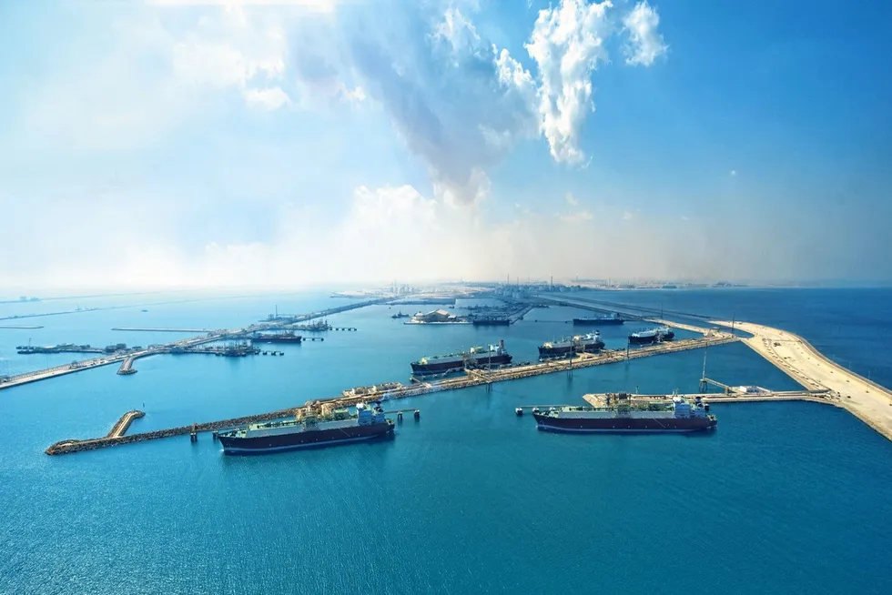Compression platforms: Offshore vessels near Qatargas operated giant North Field