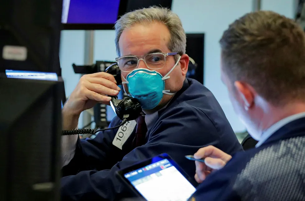 Oil price: Brent crude futures settled down 3 cents at $40.91, falling 1% on the week